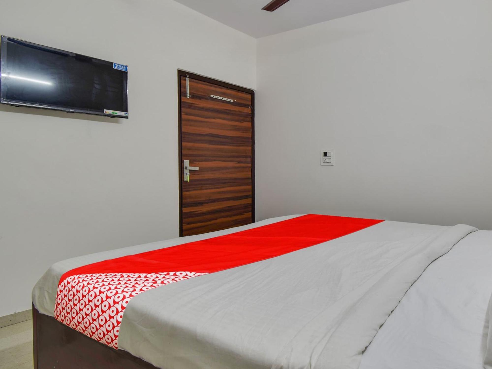Hotel O Dream Palace Nuova Delhi Esterno foto