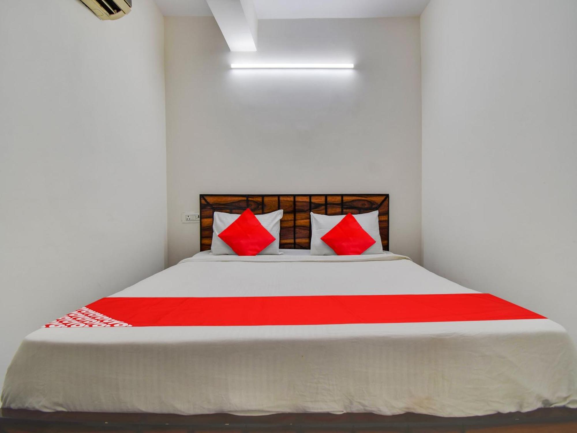 Hotel O Dream Palace Nuova Delhi Esterno foto